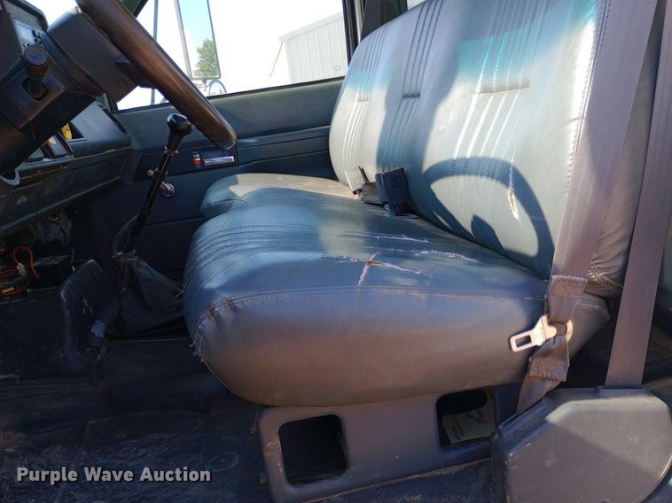 image for item DP1273 1997 Chevrolet C7500 bucket truck