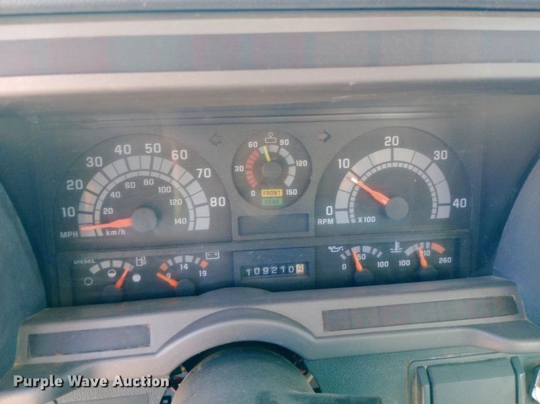 image for item DP1273 1997 Chevrolet C7500 bucket truck