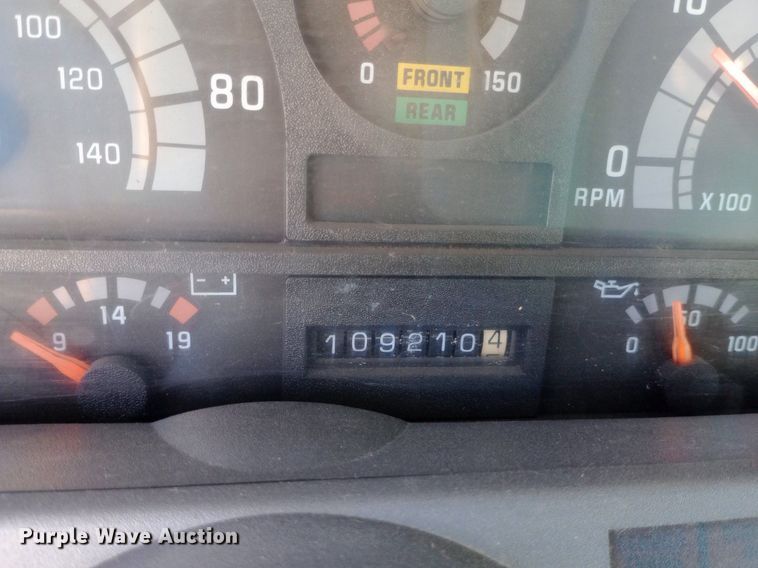 image for item DP1273 1997 Chevrolet C7500 bucket truck