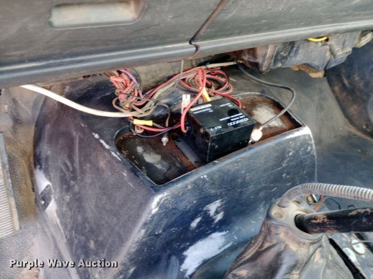 image for item DP1273 1997 Chevrolet C7500 bucket truck