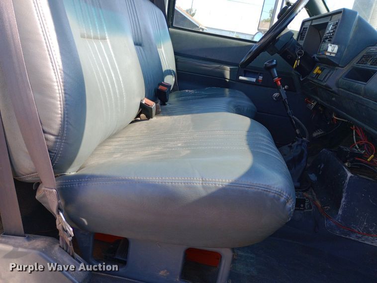 image for item DP1273 1997 Chevrolet C7500 bucket truck
