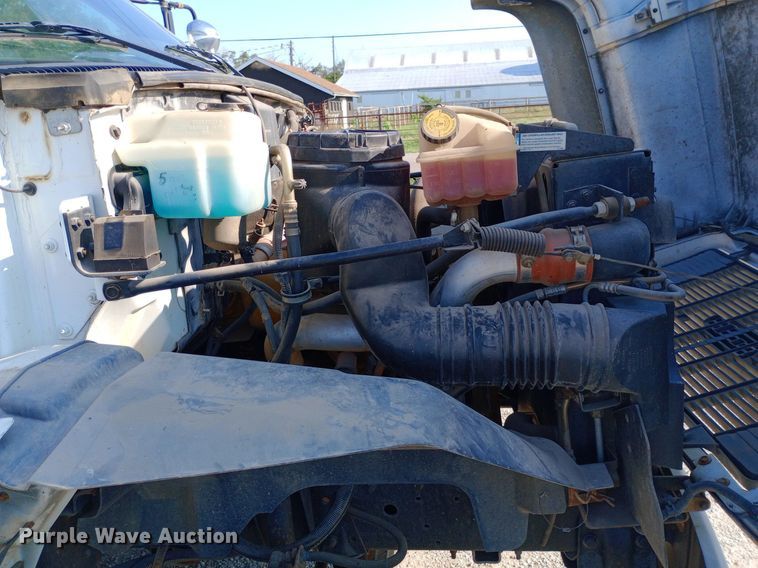 image for item DP1273 1997 Chevrolet C7500 bucket truck