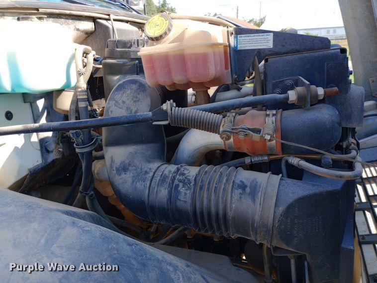 image for item DP1273 1997 Chevrolet C7500 bucket truck