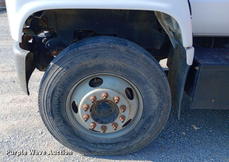 image for item DP1273 1997 Chevrolet C7500 bucket truck