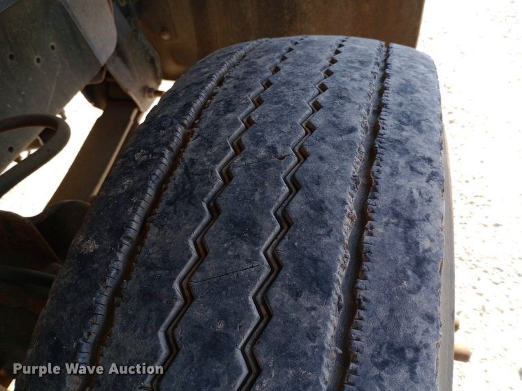 image for item DP1273 1997 Chevrolet C7500 bucket truck