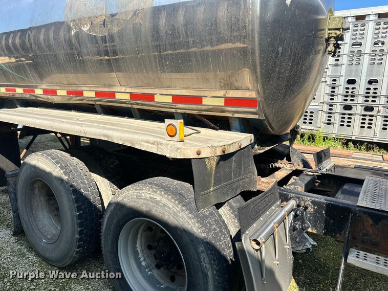 image for item DP8427 1992 Walker tank trailer