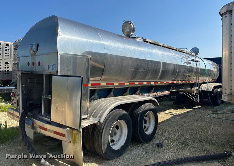 image for item DP8427 1992 Walker tank trailer