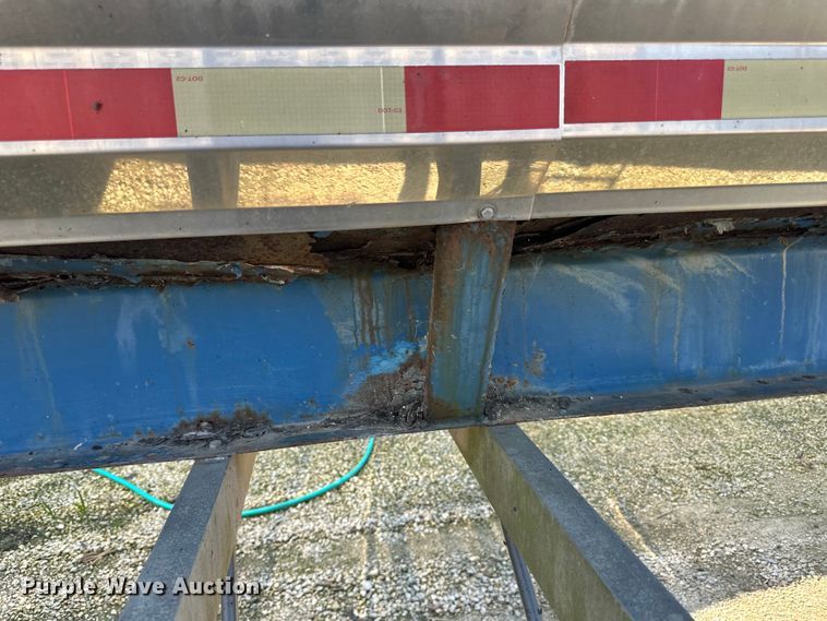 image for item DP8427 1992 Walker tank trailer