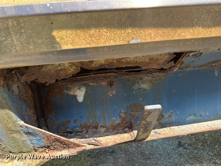 image for item DP8427 1992 Walker tank trailer