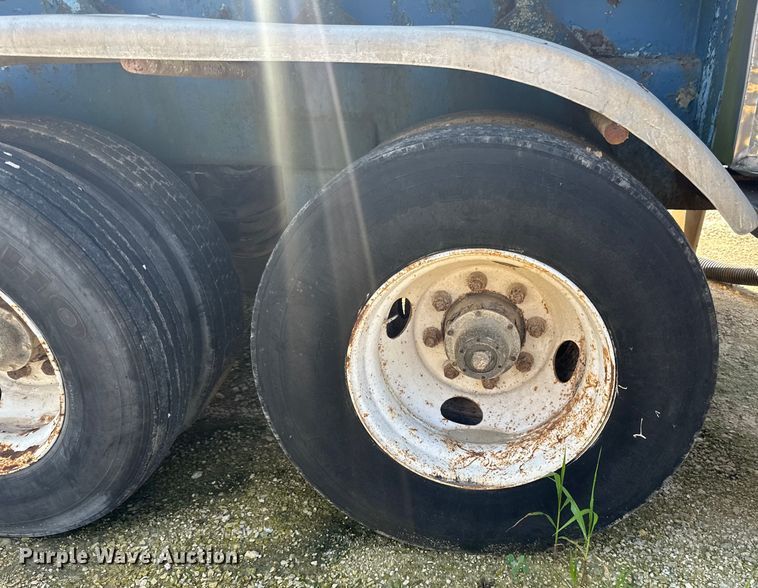 image for item DP8427 1992 Walker tank trailer