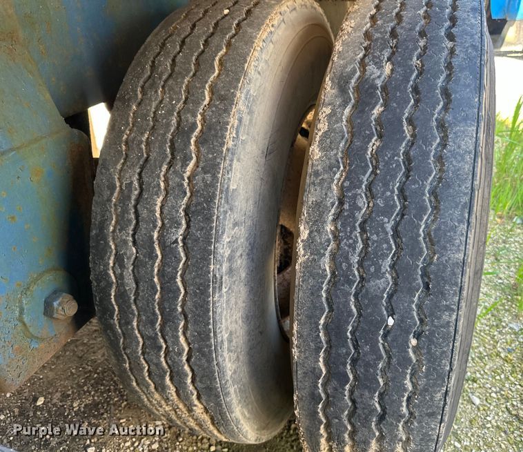 image for item DP8427 1992 Walker tank trailer