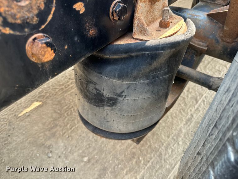 image for item DQ6887 2006 Kenworth T800 semi truck