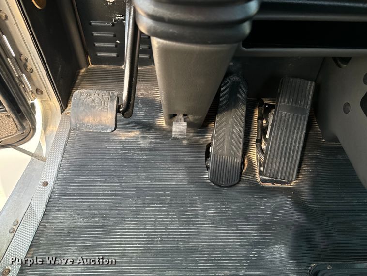 image for item DQ6887 2006 Kenworth T800 semi truck