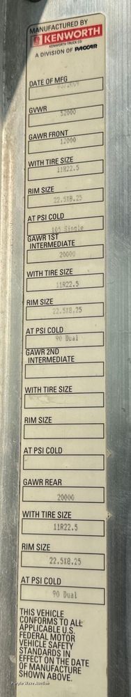 image for item DQ6888 2010 Kenworth T800 semi truck