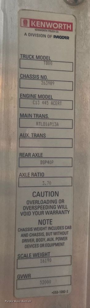 image for item DQ6888 2010 Kenworth T800 semi truck