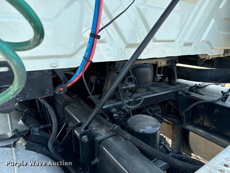 image for item DQ6906 2011 International  Prostar semi truck