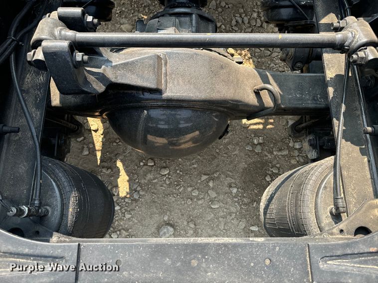 image for item DQ6906 2011 International  Prostar semi truck