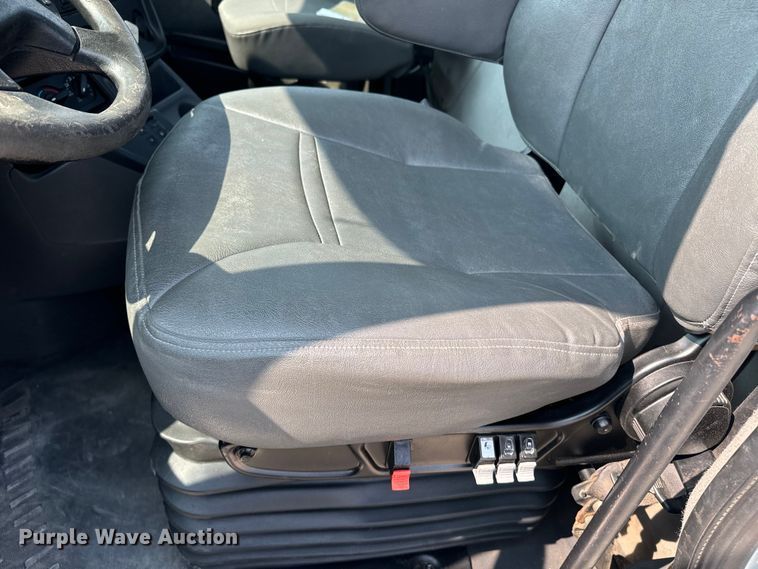 image for item DQ6906 2011 International  Prostar semi truck