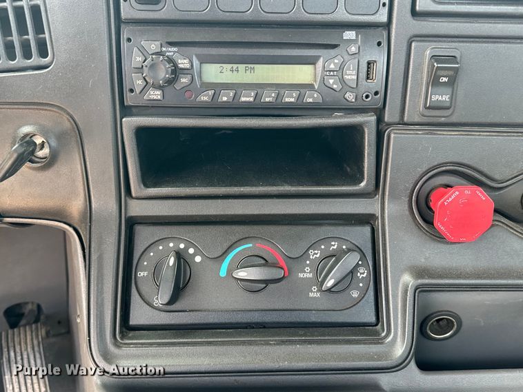 image for item DQ6906 2011 International  Prostar semi truck