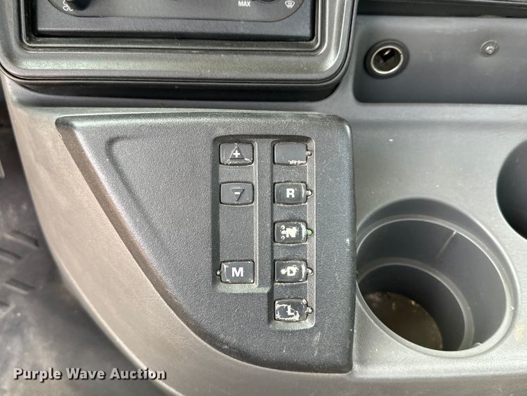 image for item DQ6906 2011 International  Prostar semi truck