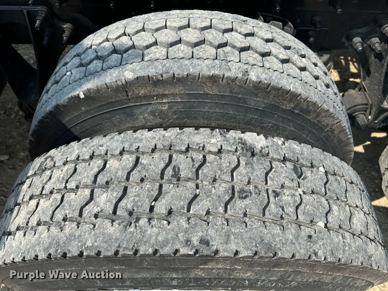 image for item DQ6906 2011 International  Prostar semi truck