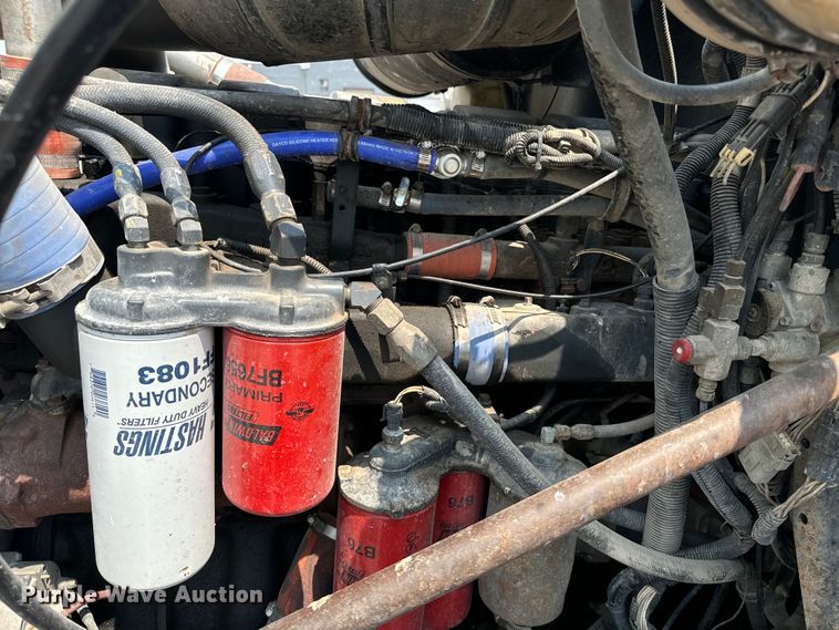 image for item DQ6909 1998 Mack CH613 truck cab and chassis