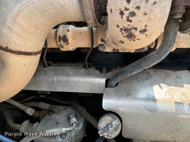 image for item DQ6909 1998 Mack CH613 truck cab and chassis