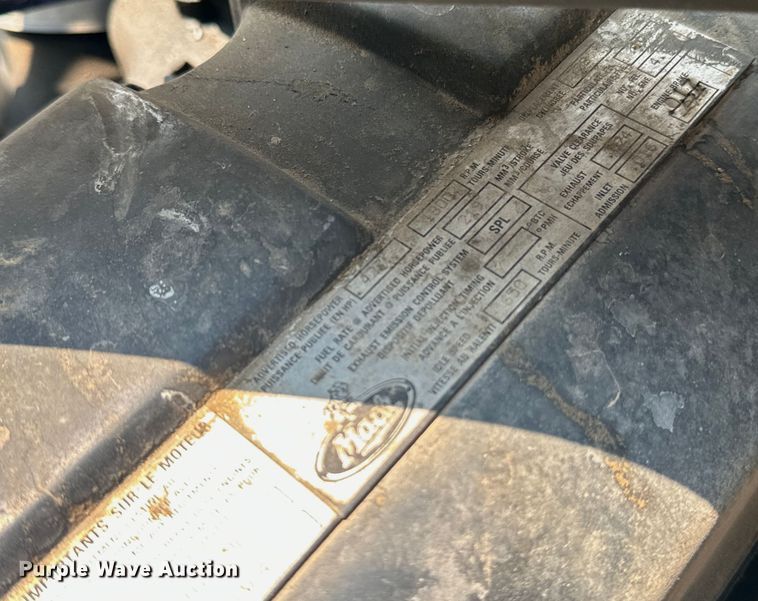 image for item DQ6909 1998 Mack CH613 truck cab and chassis