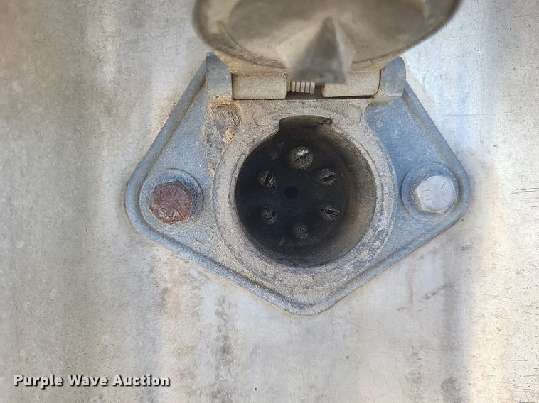 image for item DR4797 1981 Wilson  AGH-600 grain trailer