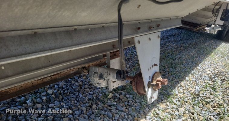 image for item DR4797 1981 Wilson  AGH-600 grain trailer