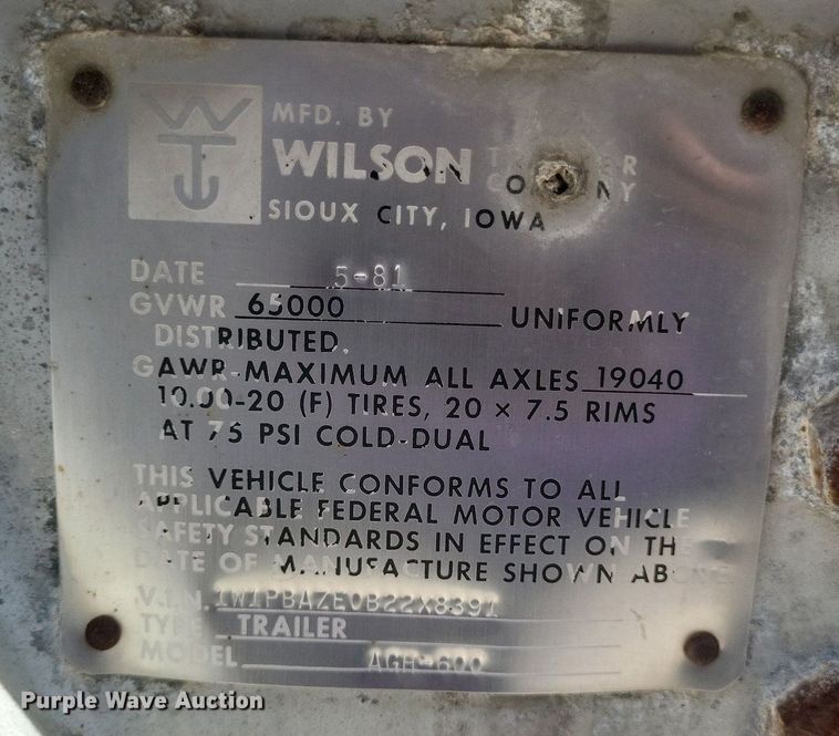 image for item DR4797 1981 Wilson  AGH-600 grain trailer