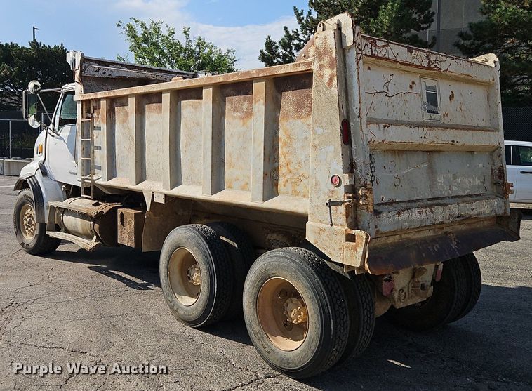 image for item DR8725 2004 Sterling  L9500 dump truck