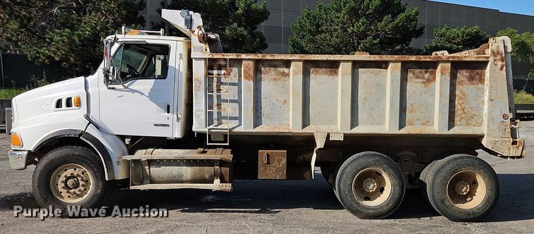 image for item DR8725 2004 Sterling  L9500 dump truck
