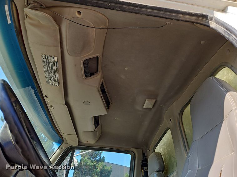 image for item DR8725 2004 Sterling  L9500 dump truck