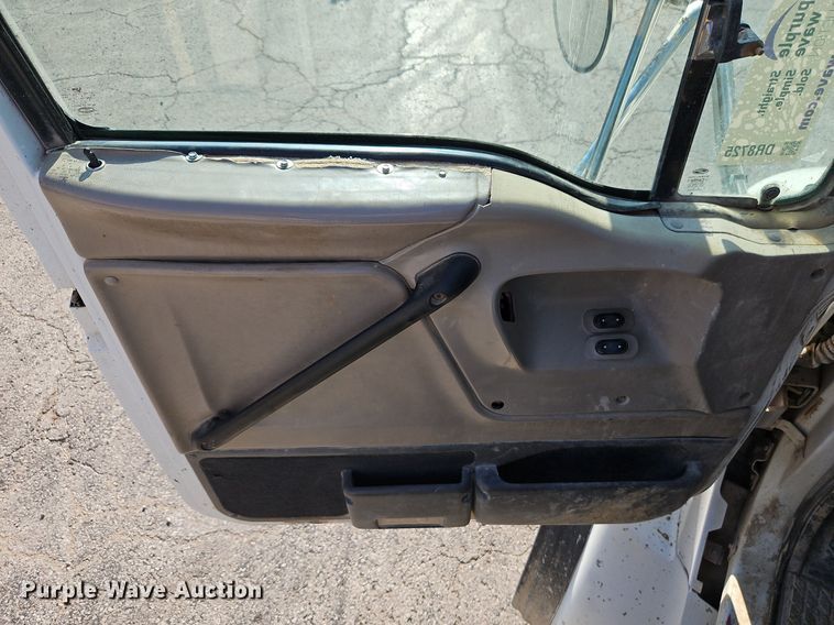 image for item DR8725 2004 Sterling  L9500 dump truck