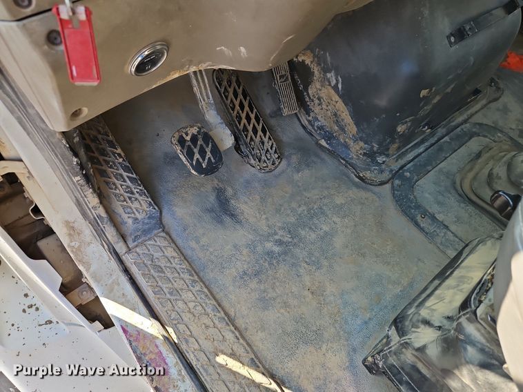 image for item DR8725 2004 Sterling  L9500 dump truck