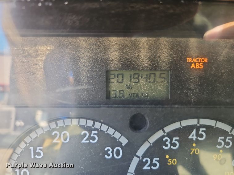 image for item DR8725 2004 Sterling  L9500 dump truck