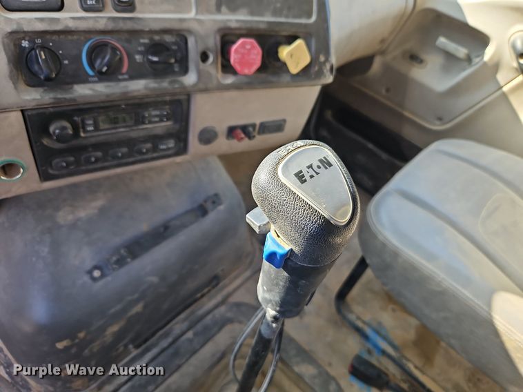 image for item DR8725 2004 Sterling  L9500 dump truck