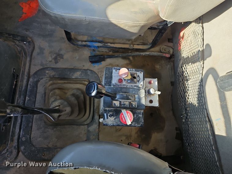 image for item DR8725 2004 Sterling  L9500 dump truck