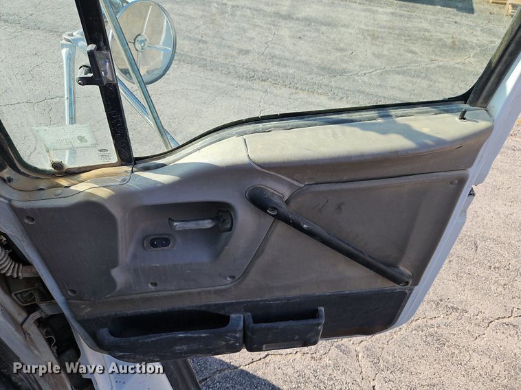 image for item DR8725 2004 Sterling  L9500 dump truck