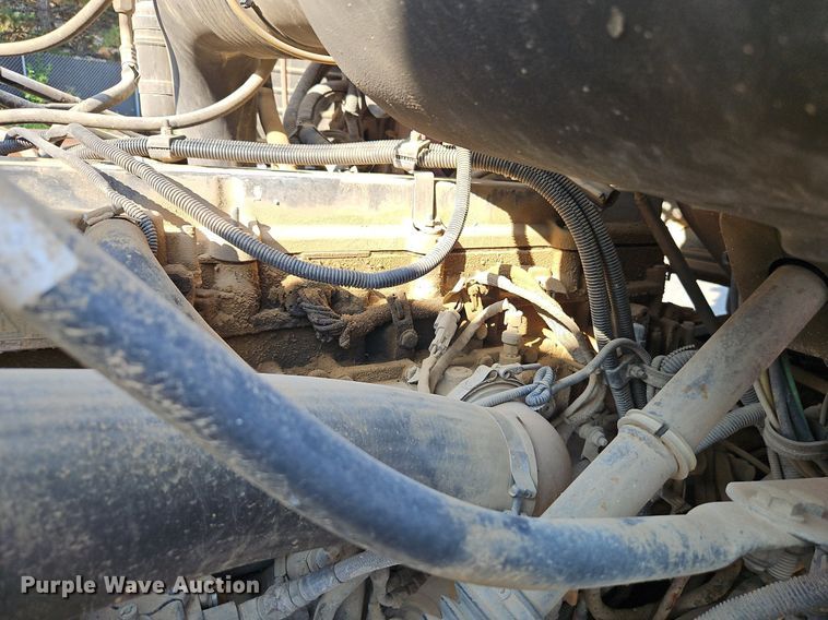 image for item DR8725 2004 Sterling  L9500 dump truck