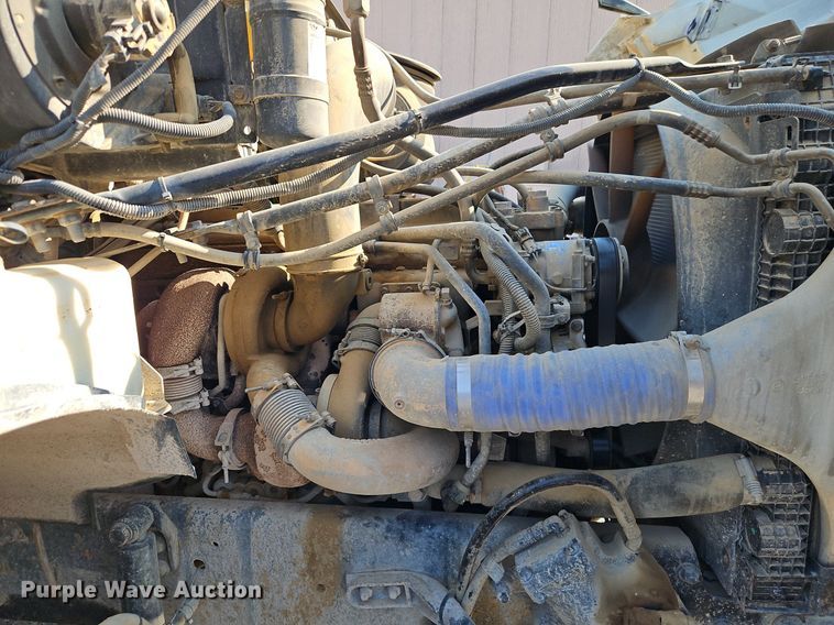 image for item DR8725 2004 Sterling  L9500 dump truck