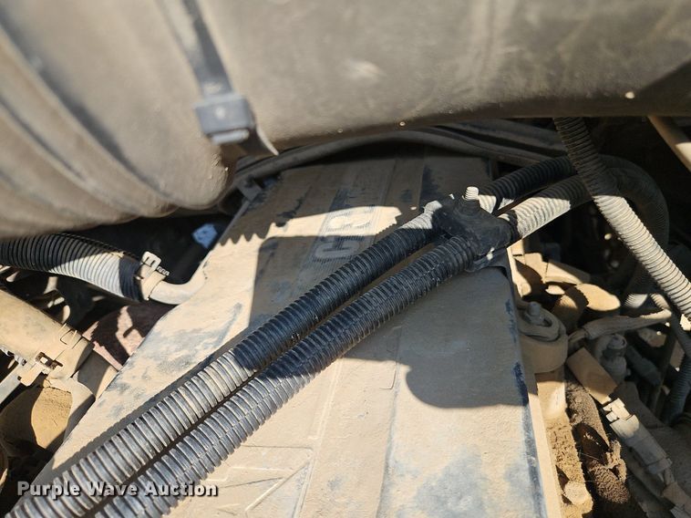 image for item DR8725 2004 Sterling  L9500 dump truck