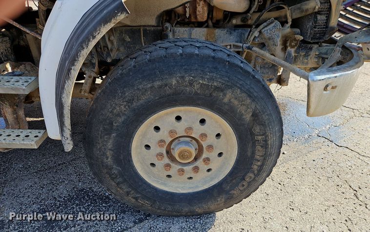 image for item DR8725 2004 Sterling  L9500 dump truck