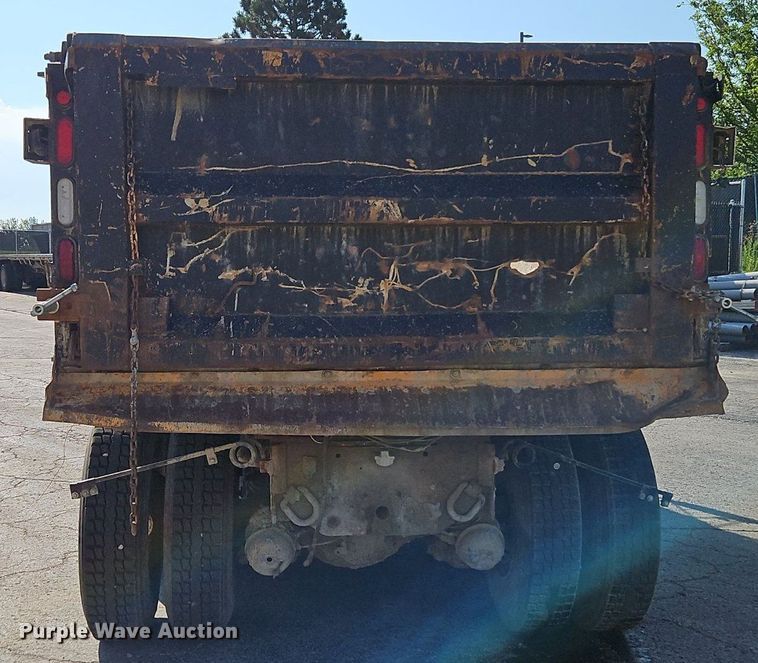 image for item DR8726 2002 International  2554 dump truck