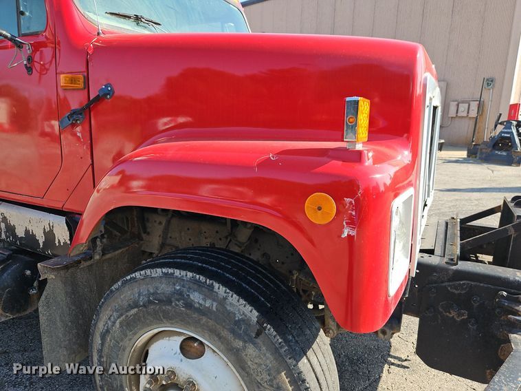 image for item DR8726 2002 International  2554 dump truck