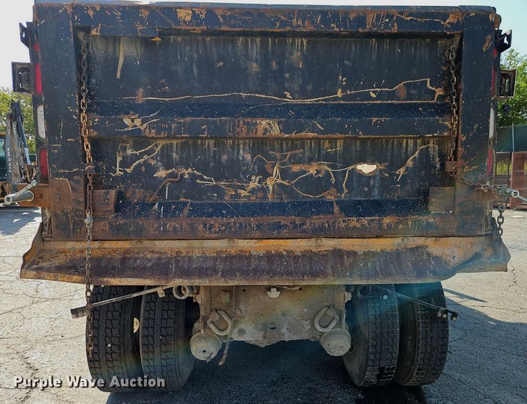 image for item DR8726 2002 International  2554 dump truck