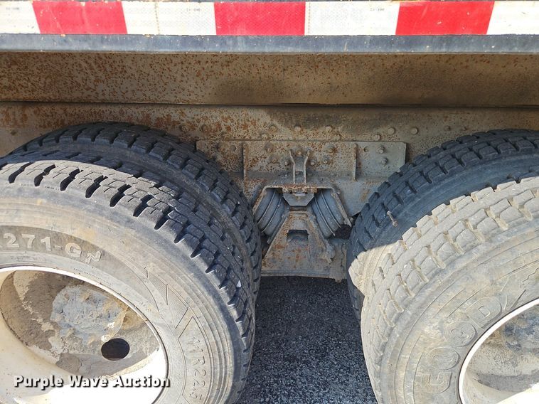 image for item DR8726 2002 International  2554 dump truck
