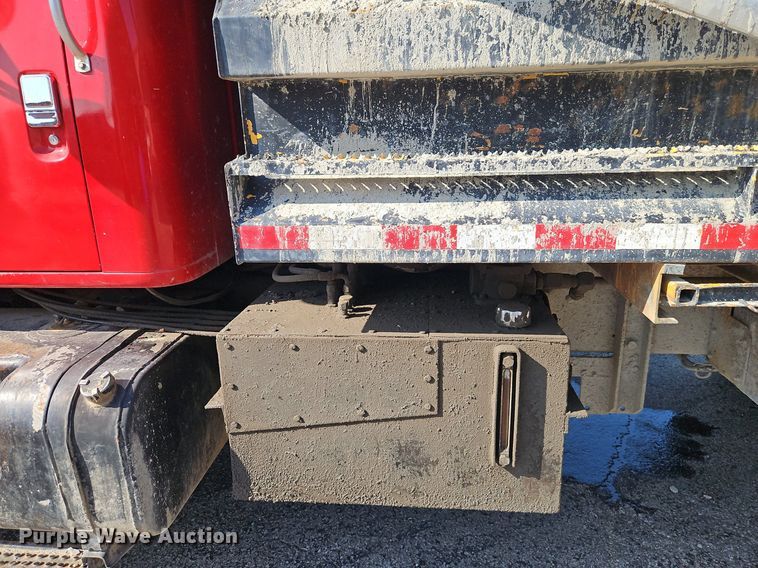 image for item DR8726 2002 International  2554 dump truck