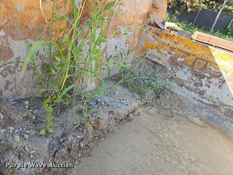 image for item DR8726 2002 International  2554 dump truck